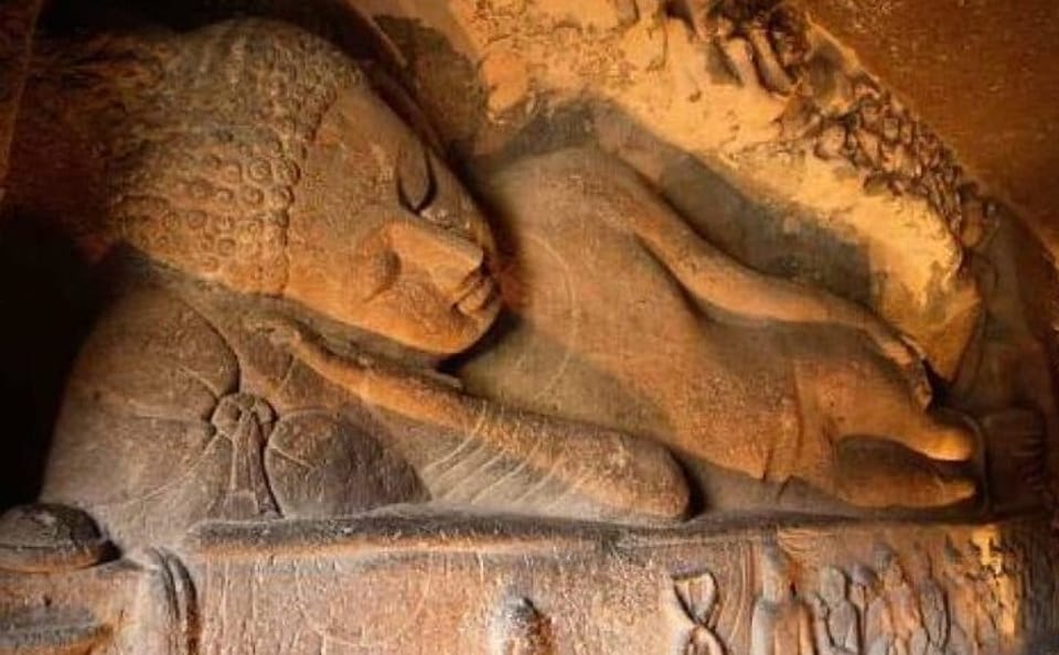 Cultural Tour of Ajanta Caves and Alappuzha Backwaters