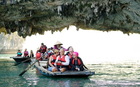 Hanoi Halong Ninh Binh Package Tour (5 Days 4 Nights)