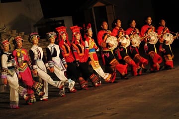 Private Cultural Night Tour with Dynamic Yunnan Show in Kunming