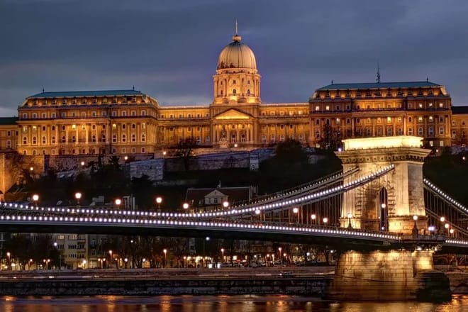 Budapest Danube evening cruise and private arrival airport transfer supersaver ! 6