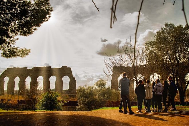DELUXE Appian Way Bike Tour with Catacombs Visit & Lunch 9