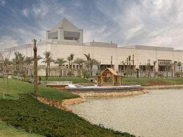 Guided Day Tour of the National Museum and Old Cairo