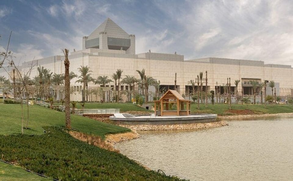 Guided Day Tour of the National Museum and Old Cairo
