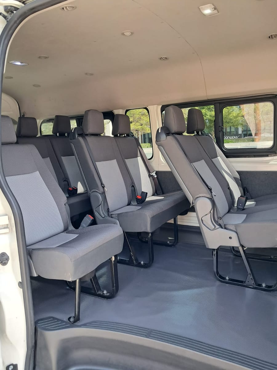 Dubai : Seamless Dubai Airport Transfers: Your Gateway to a Stress-Free Stay!