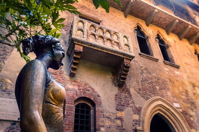Florence to Verona: Roman Ruins & Romantic Streets 