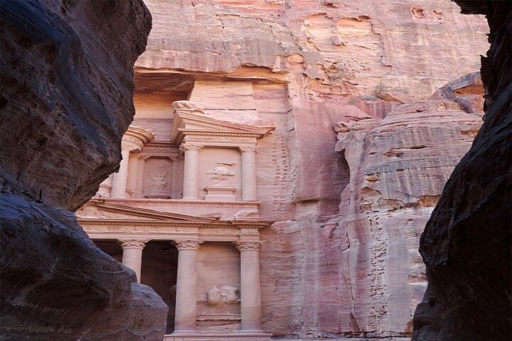 Petra Day Tour from Dead Sea: Explore UNESCO’s Rose-Red City