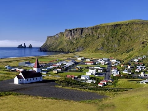Private transfer to from Keflavík Airport/Reykjavík to Vík í Mýrdal