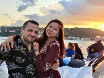 Happy customers at sunset bosphorus cruise