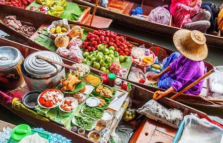 Bangkok – Damnoen Saduak and Train Market Private Tour