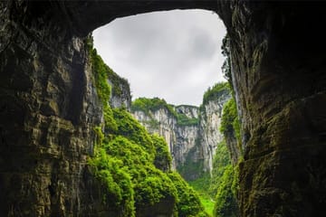 2-Day Private Tour of Wulong Karst and Dazu Carvings in Chongqing