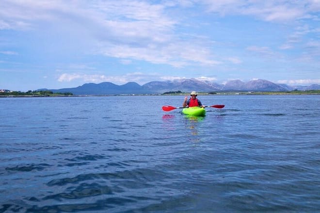 Sea kayaking in Roundstone Bay. Galway. Guided photo 4