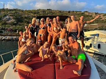 Private Luxury Yacht Tour along Alanya's Stunning Coastline
