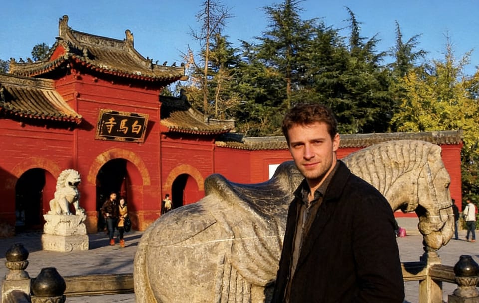 Luoyang day tour of Longmen Grottoes and White Horse Temple