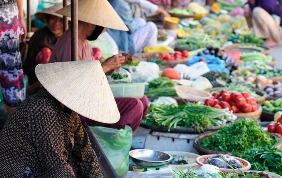Farm Tour and Cooking Class with Local Family in Hanoi