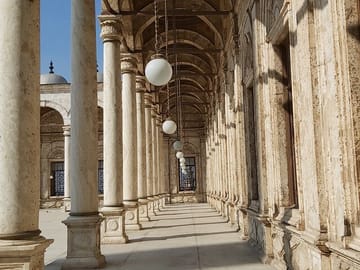Historic Cairo Day Tour: NMEC, Citadel & Khan El Khalili Visit