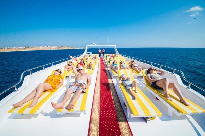 Ras Mohammed & White Island VIP Cruise with Seafood Lunch