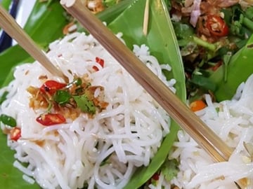 Chiang Mai Private Evening Street Food Walking Tour