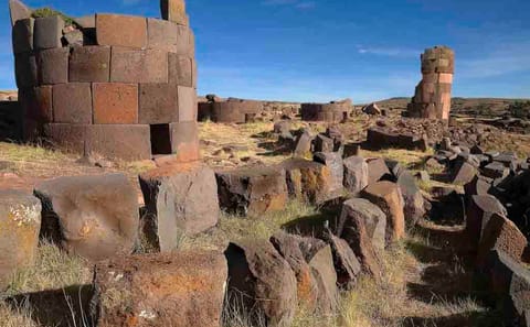 Explore Sillustani's Chullpas: Ancient Burial Sites in Puno