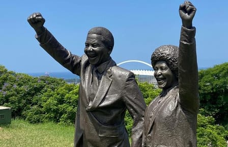 Robben Island and Table Mountain Tour in Cape Town