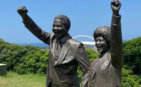 Robben Island and Table Mountain Tour in Cape Town