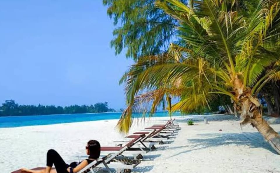 Jakarta Thousand Islands Canoeing and Snorkeling Tour