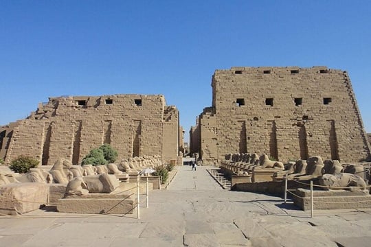 Private Luxor Day Tour from Hurghada with Valley of the Kings