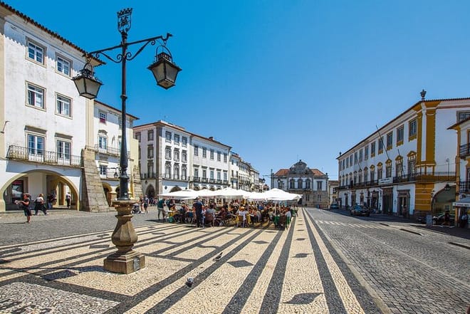 Évora Private Walking Tour with a Professional Guide photo 5