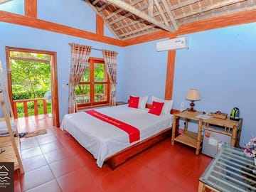 Ninh Binh 2-Day Homestay Tour from Hanoi: Nature and Culture