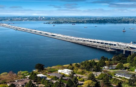 Customized Day Tour of Seattle and Redmond Areas