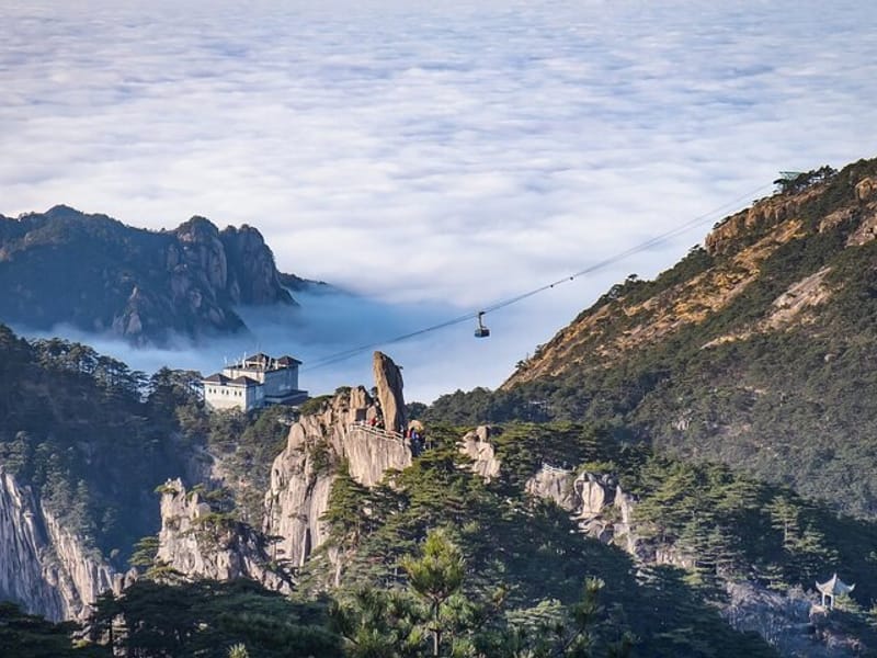3-Day Yellow Mountains, Hongcun Village and Tunxi Ancient Street Private Tour