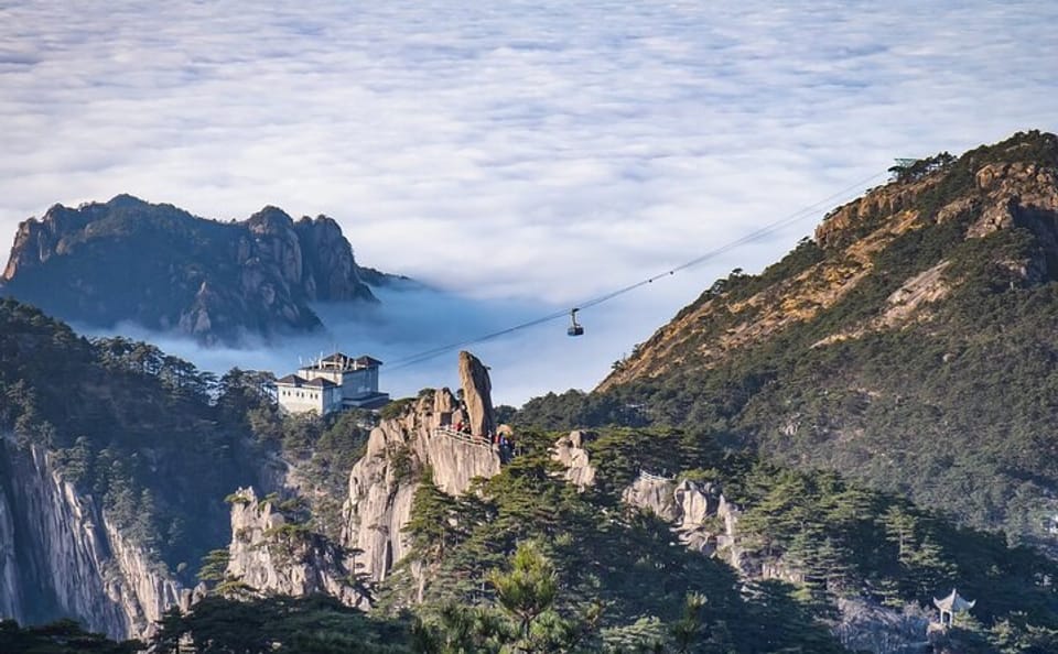 3-Day Private Tour of Yellow Mountains and Hongcun Village