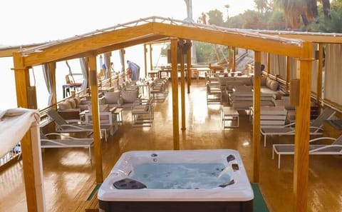 Private 5-Day Nile Cruise from Luxor to Aswan with Edfu Tour