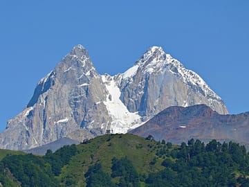 4 Full days in Georgia with private tour, free aiport