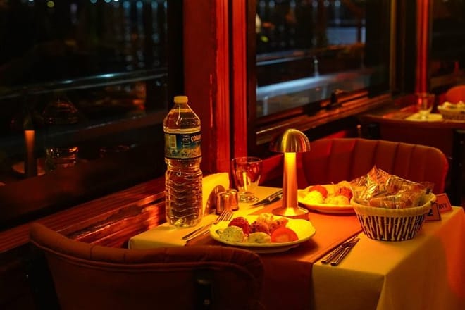 Istanbul Bosphorus Dinner Cruise & Turkish Night Show 2
