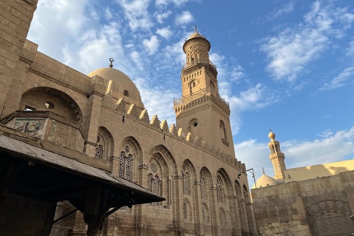 Historic Islamic Cairo Walking Tour and Street Food