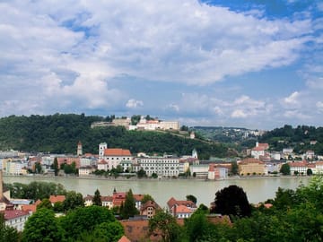 Passau – Inn River Stroll with picturesque city views