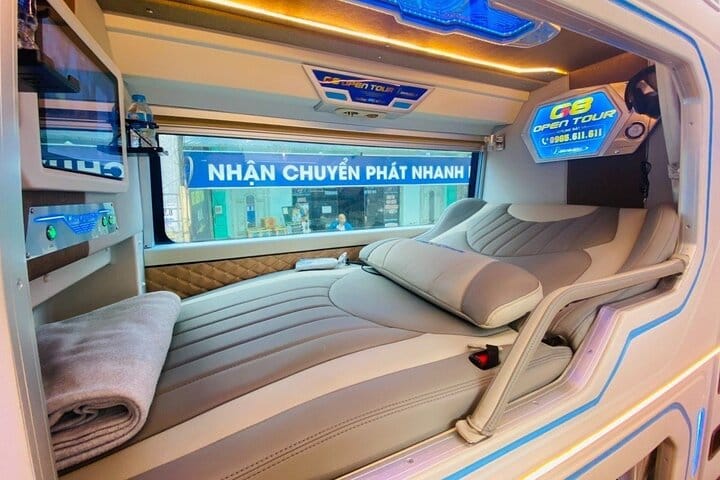 Sapa Trekking 2 Days Tour with Overnight Homestay By Cabin Bus