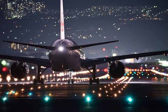 plane landing at night