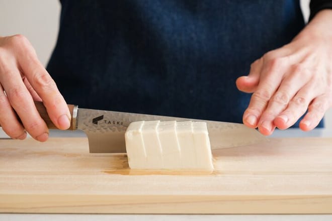 Omakase-Style Sushi Class with Local Supermarket Tour