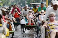 Night Walking Tour-Malioboro street food with guide at Yogyakarta 5