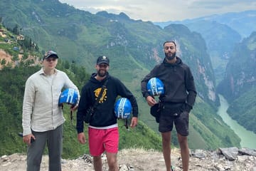 Private 3-Day Luxury Car Tour of Ha Giang Loop from Hanoi