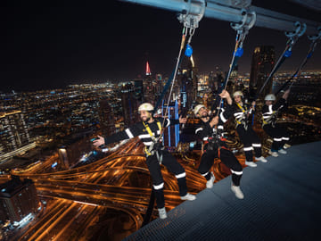 Sky Views Edge Walk Tour in Downtown Dubai with Transfers