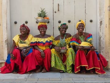 Culinary Street Food Tour in Cartagena with Local Guide