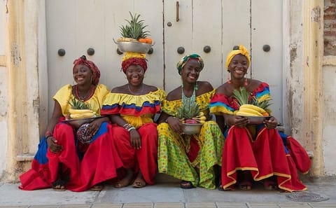 Culinary Street Food Tour in Cartagena with Local Guide
