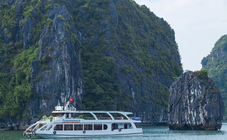 DELUXE Halong Cruise 1 Day Tour From Hanoi – Daily Operated