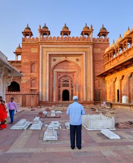 Explore Fatehpur Sekri & Chand Baori With Jaipur Drop from Agra.