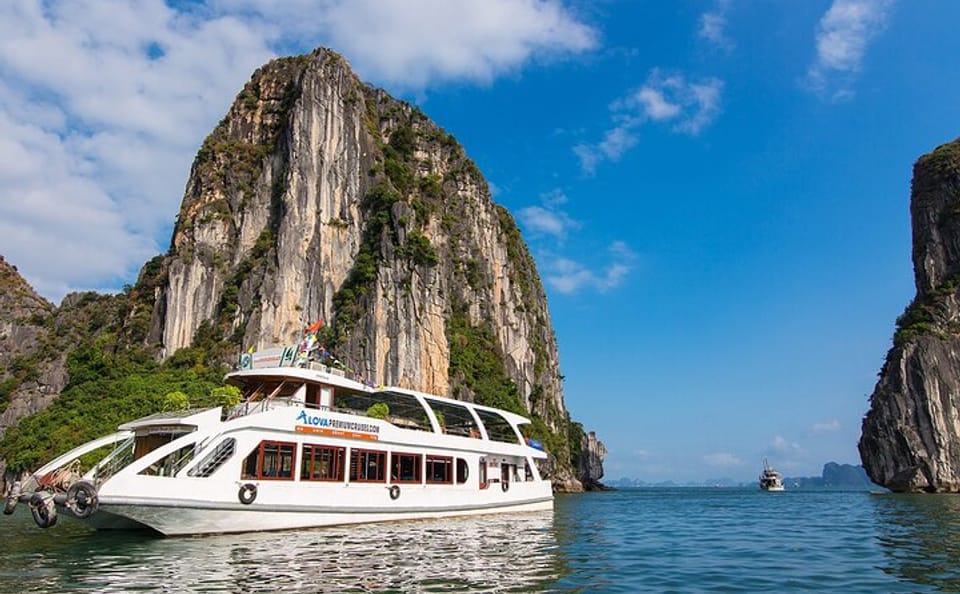 Halong Bay Premium Day Tour with Alova Cruise and Hiking