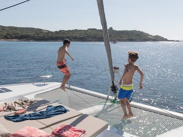 Private 5-Hour Cruise on Brand-New Luxury Yacht in Mykonos (Para Voce)