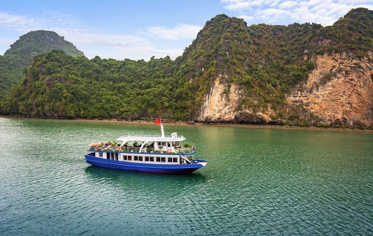 Halong LanHa Bay FullDay Trip In Unique Route