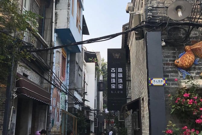Private Half Day Guangzhou Tour by Metro with A Local Guide 6